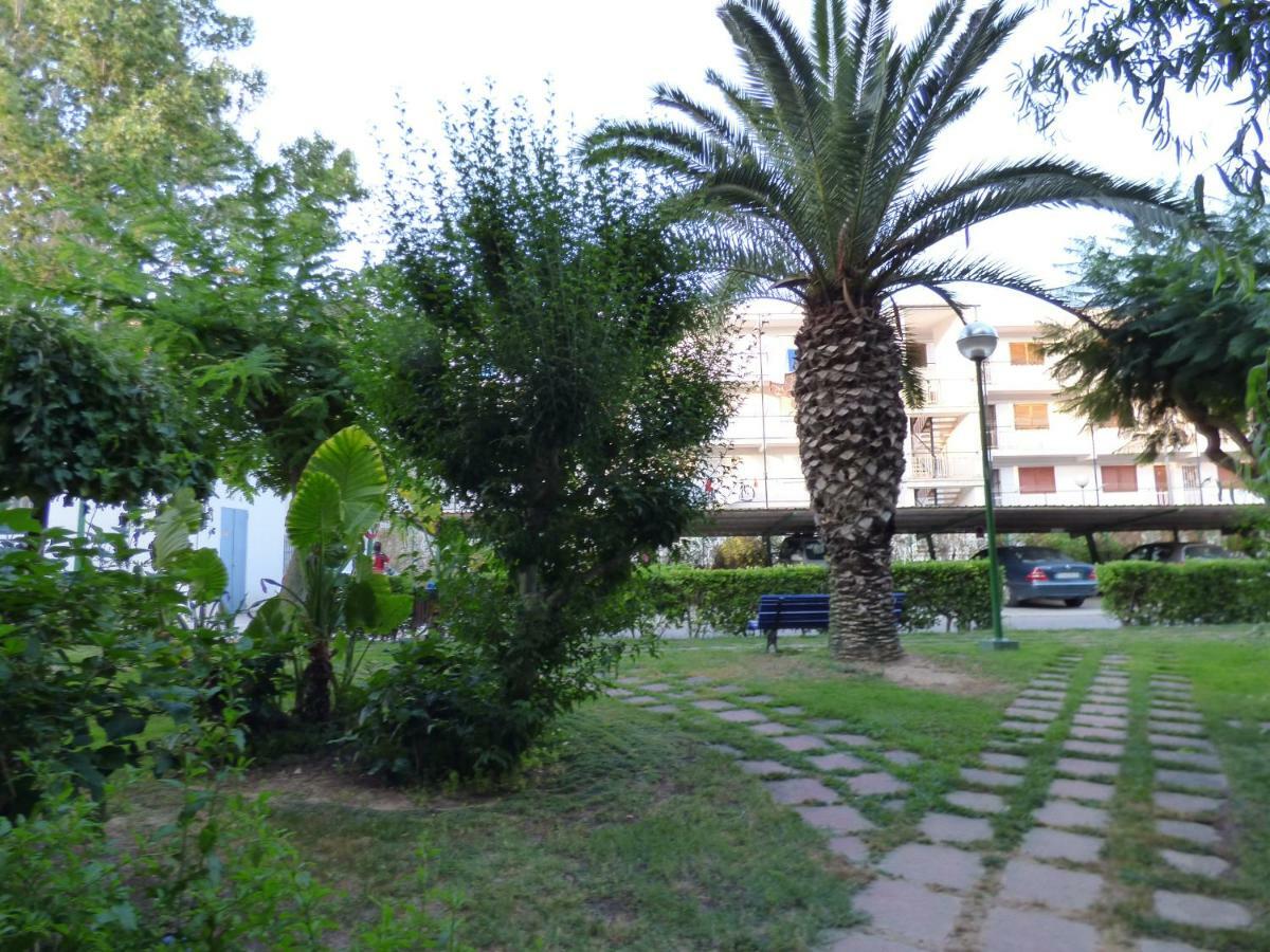 Reus Mediterrani กัมบริลส์ ภายนอก รูปภาพ